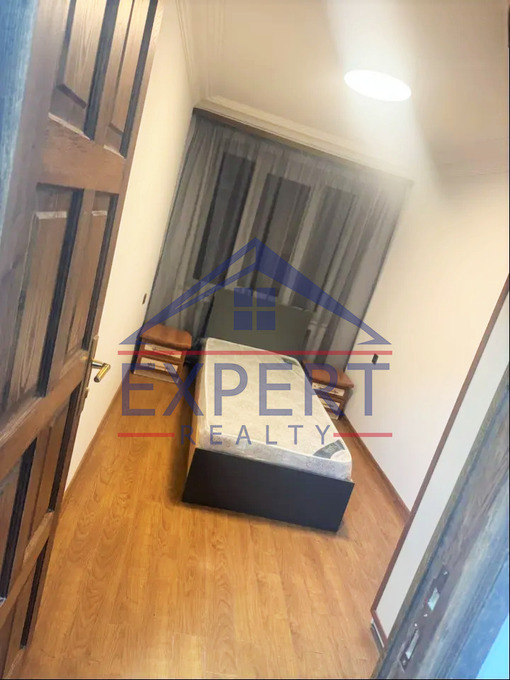 ԱՐԱԲԿԻՐ, ՎԱՀՐԱՄ ՓԱՓԱԶՅԱՆ ՓՈՂՈՑ, 3 ՍԵՆՅԱԿ