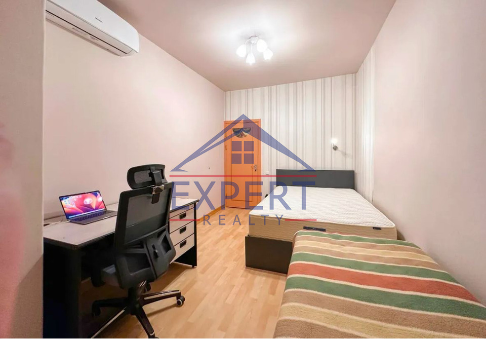 ԱՐԱԲԿԻՐ, ԱՐԱՄ ԽԱՉԱՏՐՅԱՆ ՓՈՂՈՑ, 3 ՍԵՆՅԱԿ