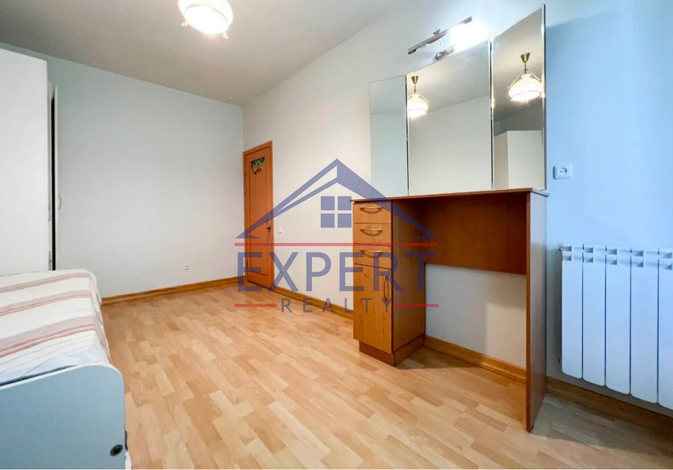 ԱՐԱԲԿԻՐ, ԱՐԱՄ ԽԱՉԱՏՐՅԱՆ ՓՈՂՈՑ, 3 ՍԵՆՅԱԿ