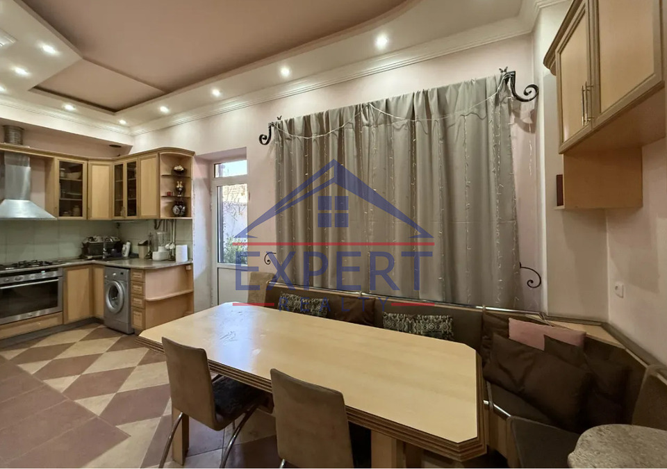 ՇԵՆԳԱՎԻԹ, ՄԱՐԿՎԱՐՏԻ ՓՈՂՈՑ, 340