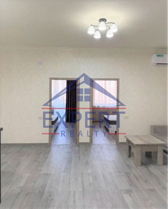 ԱՐԱԲԱԿԻՐ, ՆԱԻՐԻ ԶԱՐՅԱՆ ՓՈՂՈՑ, 3 ՍԵՆՅԱԿ