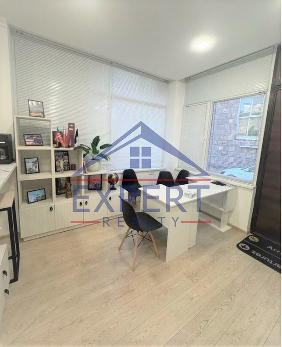 ԿԵՆՏՐՈՆ, ԼԵՈՅԻ ՓՈՂՈՑ, 30 Ք