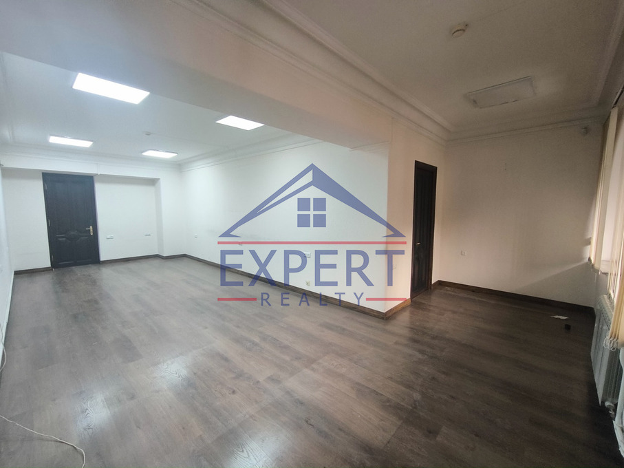 ԿԵՆՏՐՈՆ, ՎԱՐԴԱՆԱՆՑ ՓՈՂՈՑ, 3 ՍԵՆՅԱԿ