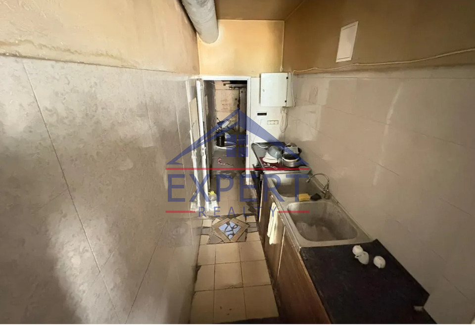 ԿԵՆՏՐՈՆ, ՏԵՐՅԱՆ ՓՈՂՈՑ, 180քմ