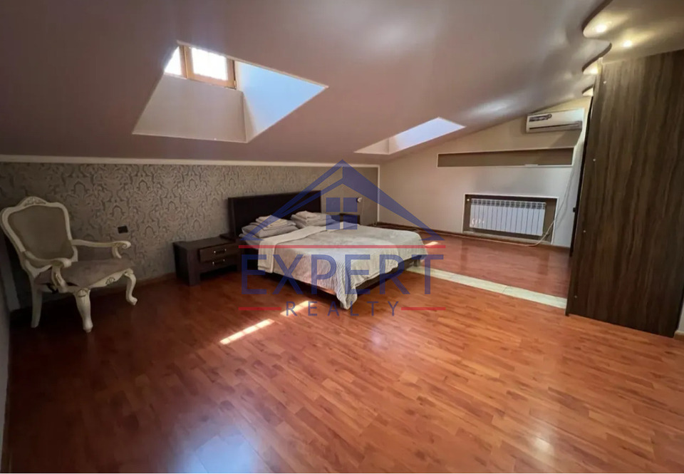 ԿԵՆՏՐՈՆ, ՄԱՇՏՈՑԻ ՊՈՂՈՏԱ, 3 ՍԵՆՅԱԿ