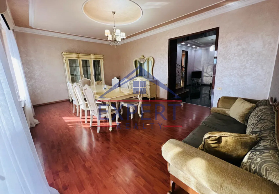 ԿԵՆՏՐՈՆ, ՄԱՇՏՈՑԻ ՊՈՂՈՏԱ, 3 ՍԵՆՅԱԿ