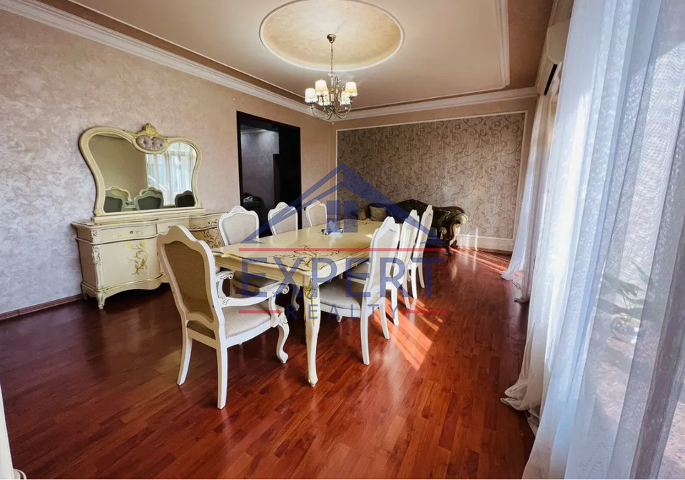 ԿԵՆՏՐՈՆ, ՄԱՇՏՈՑԻ ՊՈՂՈՏԱ, 3 ՍԵՆՅԱԿ