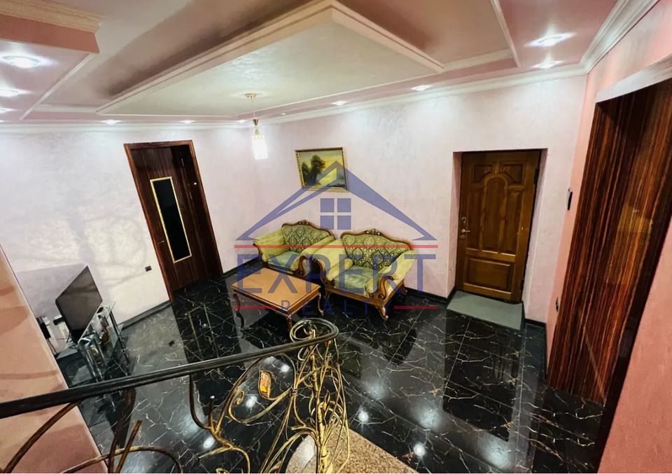 ԿԵՆՏՐՈՆ, ՄԱՇՏՈՑԻ ՊՈՂՈՏԱ, 3 ՍԵՆՅԱԿ