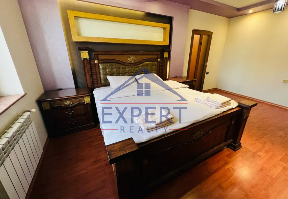 ԿԵՆՏՐՈՆ, ՄԱՇՏՈՑԻ ՊՈՂՈՏԱ, 3 ՍԵՆՅԱԿ