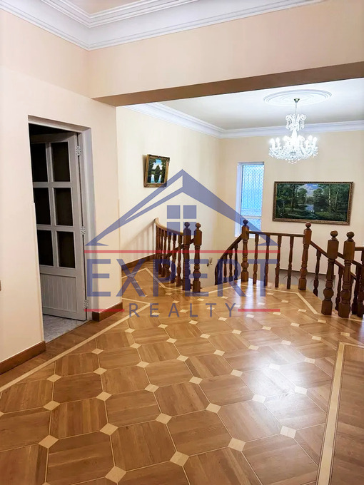 ՆՈՐՔ ՄԱՐԱՇ, ԼՈՒՍԻՆԵ ԶԱՔԱՐՅԱՆ ՓՈՂՈՑ, 5 ՍԵՆՅԱԿ