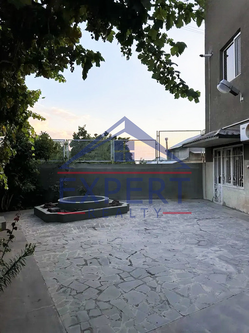 ՆՈՐՔ ՄԱՐԱՇ, ԼՈՒՍԻՆԵ ԶԱՔԱՐՅԱՆ ՓՈՂՈՑ, 5 ՍԵՆՅԱԿ