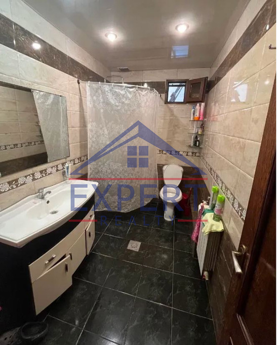 ԷՐԵԲՈՒՆԻ  ,ՆՈՐ ԱՐԵՇԻ ՓՈՂՈՑ   5 ՍԵՆՅԱԿ