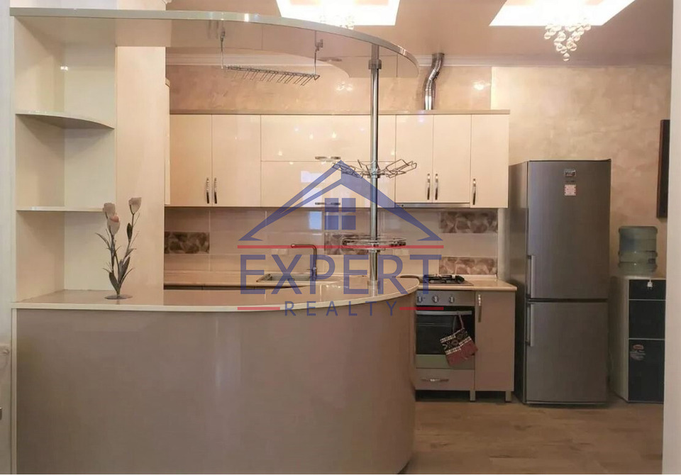 ԿԵՆՏՈՆ, ԾԻԾԵՌՆԱԿԱԲԵՐԴԻ ԽՃՈՒՂԻ, 3 ՍԵՆՅԱԿ