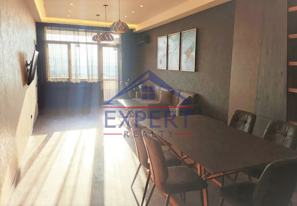 ԿԵՆՏՈՆ, ԾԻԾԵՌՆԱԿԱԲԵՐԴԻ ԽՃՈՒՂԻ, 3 ՍԵՆՅԱԿ