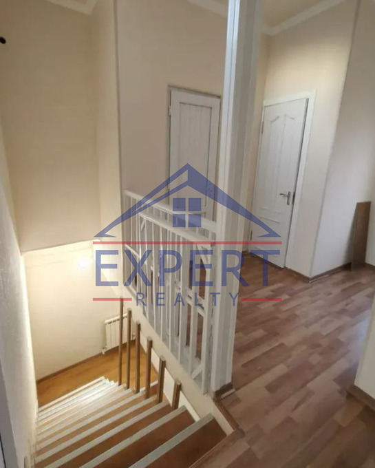 ԿԵՆՏՐՈՆ, ՍԻՄԵՈՆ ԵՐևԱՆՑՈՒ ՓՈՂՈՑ, 3 ՍԵՆՅԱԿ