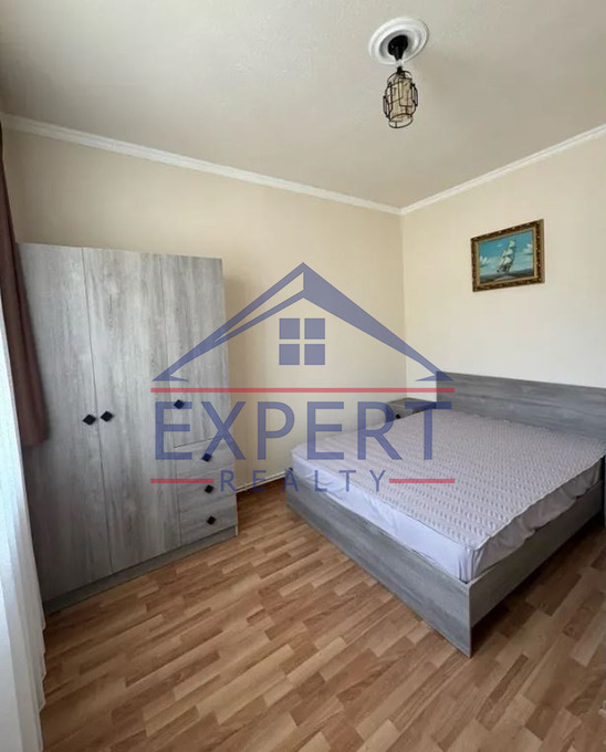 ԿԵՆՏՐՈՆ, ՍԻՄԵՈՆ ԵՐևԱՆՑՈՒ ՓՈՂՈՑ, 3 ՍԵՆՅԱԿ