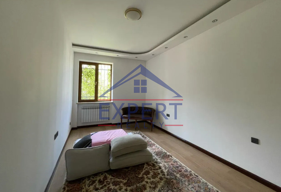 ԱՎԱՆ, ԾԱՐԱՎ ԱՂԲՅՈՒՐ ՓՈՂՈՑ,  4 ՍԵՆՅԱԿ