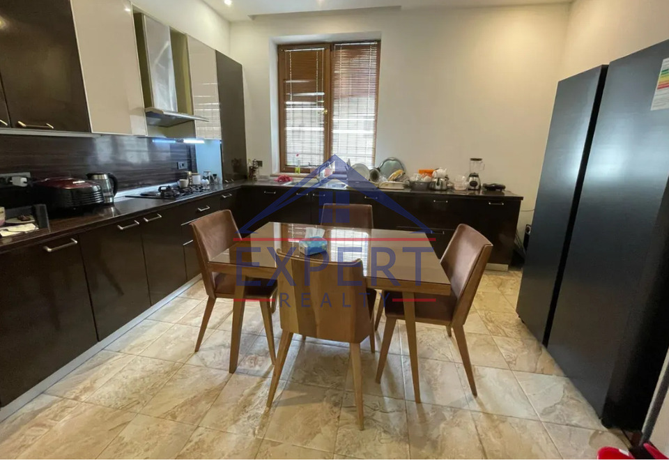 ԱՎԱՆ, ԾԱՐԱՎ ԱՂԲՅՈՒՐ ՓՈՂՈՑ,  4 ՍԵՆՅԱԿ