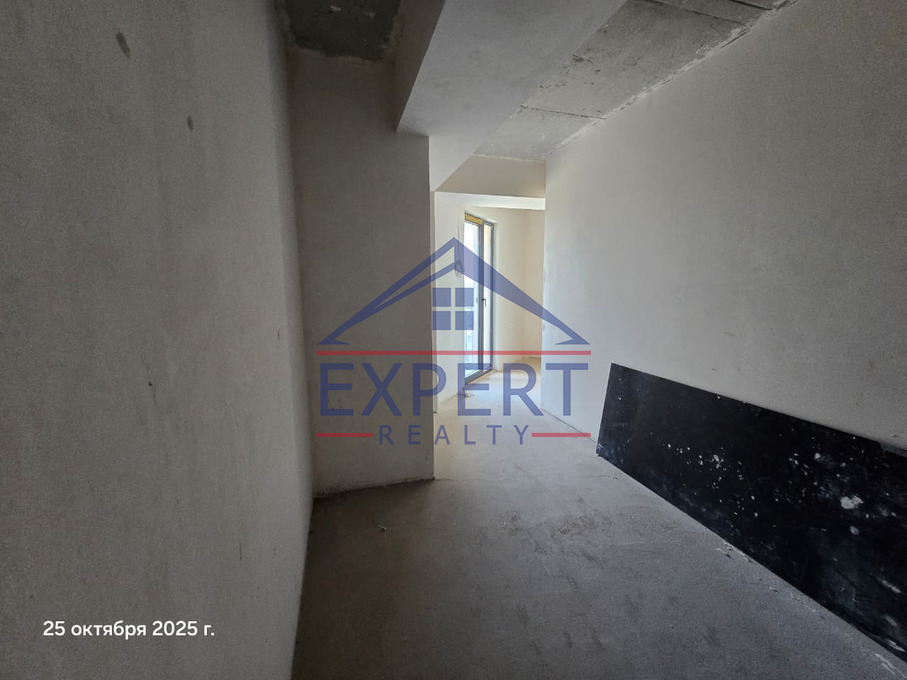 ԱՐԱԲԿԻՐ, ԿՈՄԻՏԱՍԻ ՊՈՂՈՏԱ, 3 ՍԵՆՅԱԿ