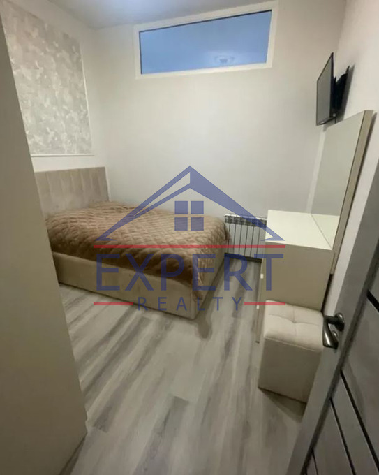 ԴԱՎԹԱՇԵՆ, 4ՐԴ ՓՈՂՈՑ, 3 ՍԵՆՅԱԿ