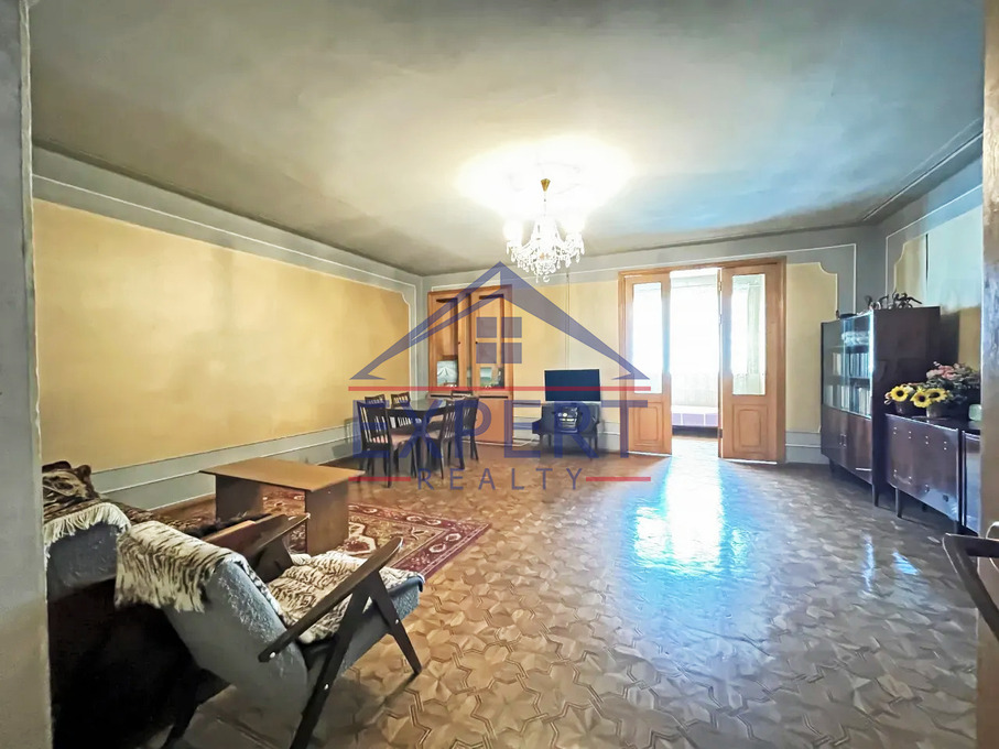 ՇԵՆԳԱՎԻԹ, ԲԱԳՐԱՏՈՒՆՅԱՆՑ ՓՈՂՈՑ, 3 ՍԵՆՅԱԿ