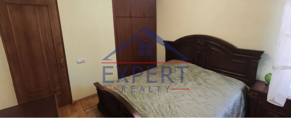 ԿԵՆՏՐՈՆ, ԴԵՄԻՐՃՅԱՆ ՓՈՂՈՑ, 3 ՍԵՆՅԱԿ