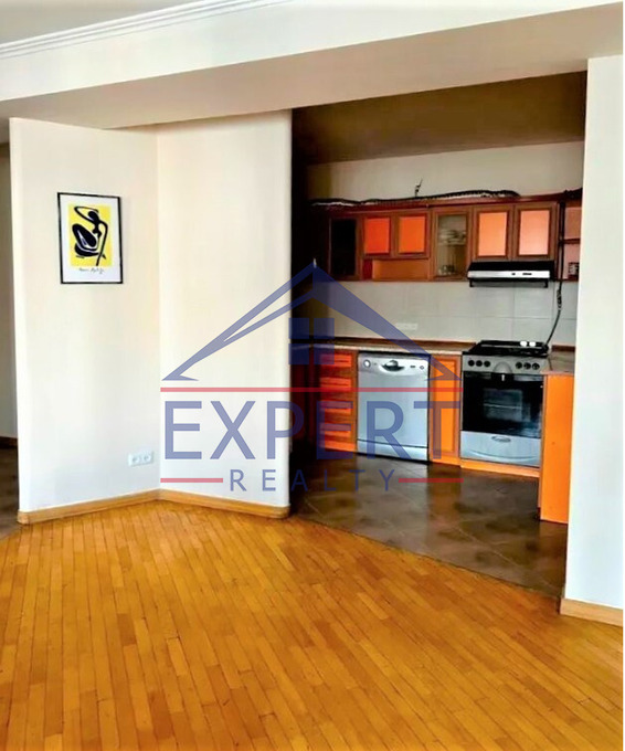 ԿԵՆՏՐՈՆ, ՊԱՐՈՆՅԱՆ ՓՈՂՈՑ, 3 ՍԵՆՅԱԿ