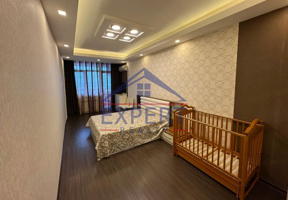 ԿԵՆՏՈՆ, ԾԻԾԵՌՆԱԿԱԲԵՐԴԻ ԽՃՈՒՂԻ, 3 ՍԵՆՅԱԿ