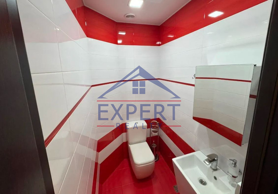 ԿԵՆՏՈՆ, ԾԻԾԵՌՆԱԿԱԲԵՐԴԻ ԽՃՈՒՂԻ, 3 ՍԵՆՅԱԿ