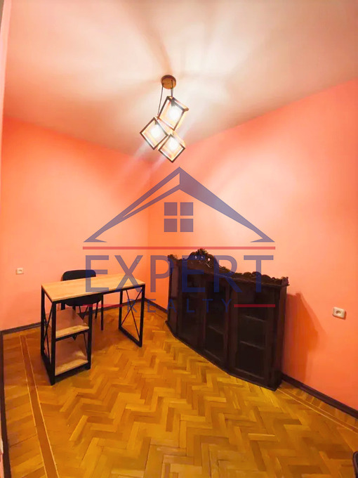 ԿԵՆՏՐՈՆ, ԱՂԱՅԱՆ ՓՈՂՈՑ, 4 ՍԵՆՅԱԿ