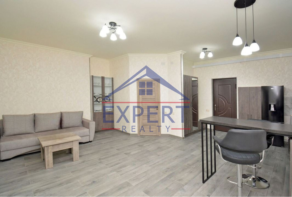 ԱՐԱԲԱԿԻՐ, ՆԱԻՐԻ ԶԱՐՅԱՆ ՓՈՂՈՑ, 3 ՍԵՆՅԱԿ