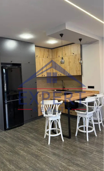 ՔԱՆԱՔԵՌ-ԶԵՅԹՈՒՆ, ՖԱՆԱՐՋՅԱՆ ՓՈՂՈՑ, 5 ՍԵՆՅԱԿ