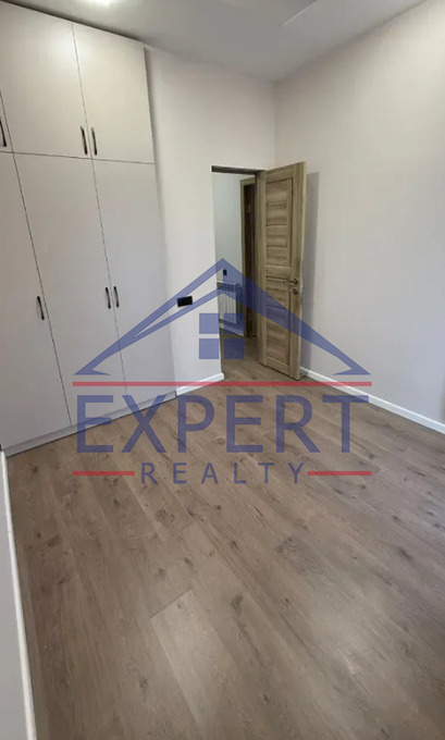 ՔԱՆԱՔԵՌ-ԶԵՅԹՈՒՆ, ՖԱՆԱՐՋՅԱՆ ՓՈՂՈՑ, 5 ՍԵՆՅԱԿ