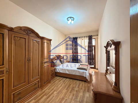 ԿԵՆՏՐՈՆ, ՏԵՐՅԱՆ ՓՈՂՈՑ, 4 ՍԵՆՅԱԿ