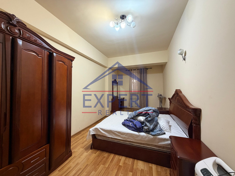 ԿԵՆՏՐՈՆ, ՏԵՐՅԱՆ ՓՈՂՈՑ, 4 ՍԵՆՅԱԿ