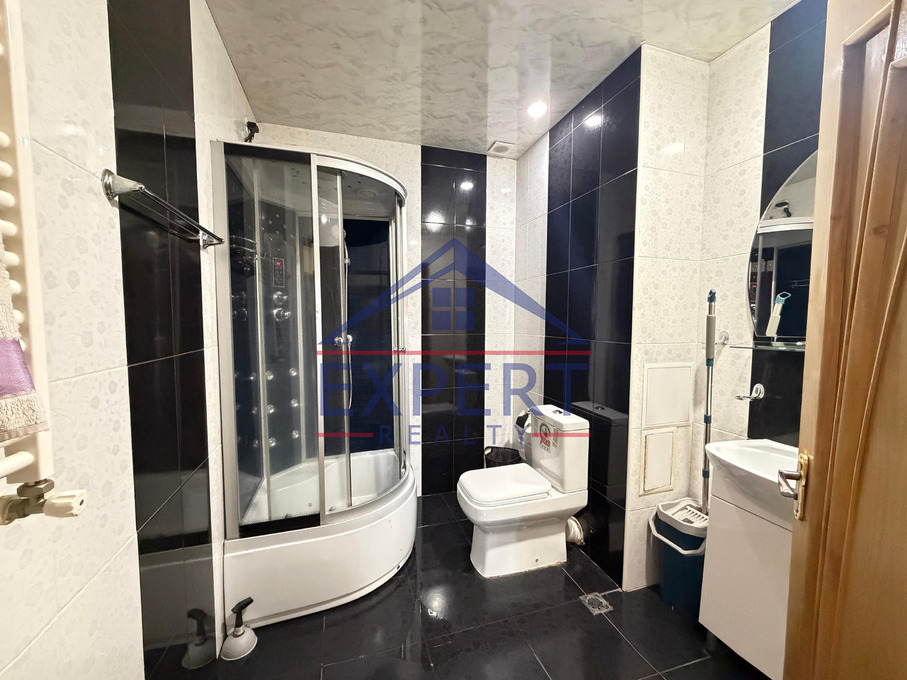 ԿԵՆՏՐՈՆ, ՏԵՐՅԱՆ ՓՈՂՈՑ, 4 ՍԵՆՅԱԿ