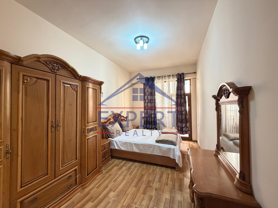 ԿԵՆՏՐՈՆ, ՏԵՐՅԱՆ ՓՈՂՈՑ, 4 ՍԵՆՅԱԿ