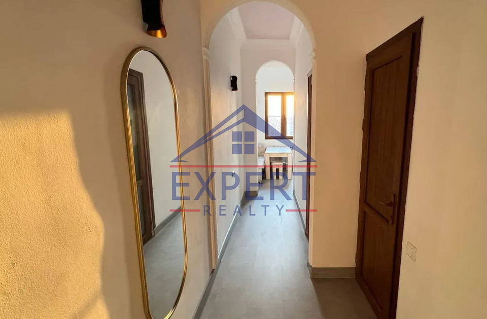 ԿԵՆՏՐՈՆ, ԽՈՐԵՆԱՑՈՒ ՓՈՂՈՑ, 4 ՍԵՆՅԱԿ