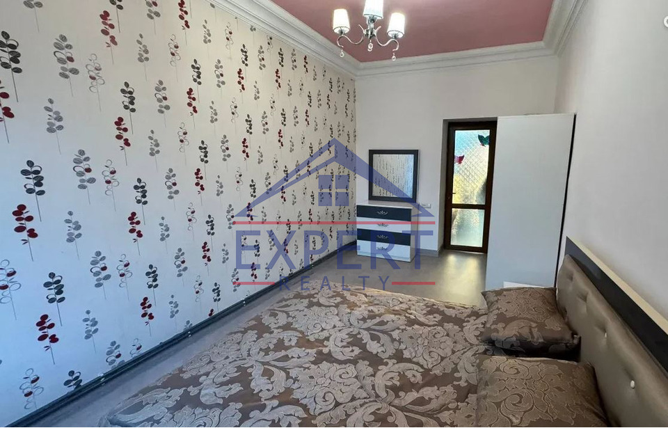 ԿԵՆՏՐՈՆ, ԽՈՐԵՆԱՑՈՒ ՓՈՂՈՑ, 4 ՍԵՆՅԱԿ