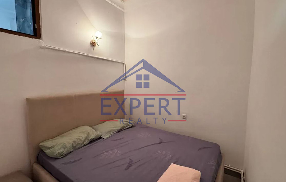 ԿԵՆՏՐՈՆ, ԽՈՐԵՆԱՑՈՒ ՓՈՂՈՑ, 4 ՍԵՆՅԱԿ