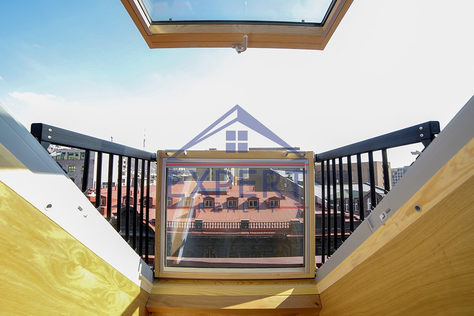 ԿԵՆՏՐՈՆ, ՆԱԼԲԱՆԴՅԱՆ ՓՈՂՈՑ, 4 ՍԵՆՅԱԿ