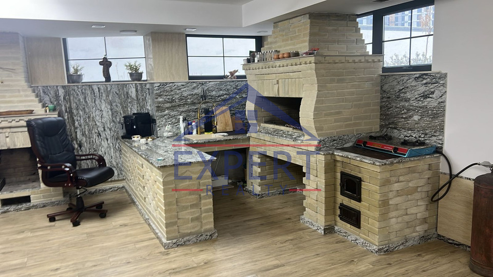 ԱՋԱՓՆՅԱԿ, ՆԱԶԱՐԲԵԿՅԱՆ ԹԱՂԱՄԱՍ, 700ՔՄ