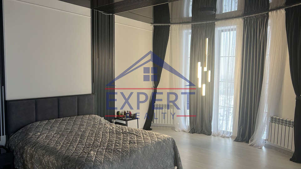 ԱՋԱՓՆՅԱԿ, ՆԱԶԱՐԲԵԿՅԱՆ ԹԱՂԱՄԱՍ, 700ՔՄ