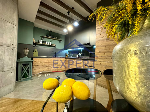 ԿԵՆՏՐՈՆ, ԼԵՈՅԻ ՓՈՂՈՑ, 3 ՍԵՆՅԱԿ