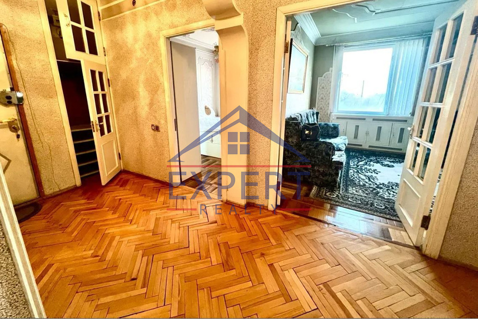 ՇԵՆԳԱՎԻԹ, ՉԵԽՈՎԻ ՓՈՂՈՑ, 3 ՍԵՆՅԱԿ