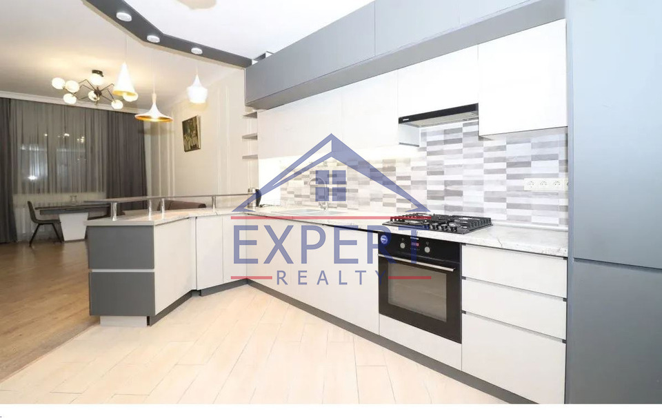 ԿԵՆՏՐՈՆ, ՎԵՐԻՆ ԱՆՏԱՌԱՅԻ ՓՈՂՈՑ, 4 ՍԵՆՅԱԿ