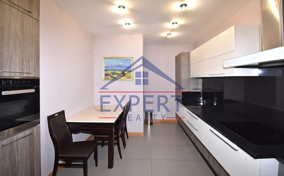 ԿԵՆՏՐՈՆ, ՀՅՈՒՍԻՍԱՅԻՆ ՊՈՂՈՏԱ, 3 ՍԵՆՅԱԿ