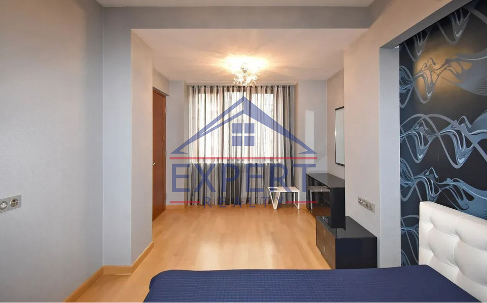 ԿԵՆՏՐՈՆ, ՀՅՈՒՍԻՍԱՅԻՆ ՊՈՂՈՏԱ, 3 ՍԵՆՅԱԿ