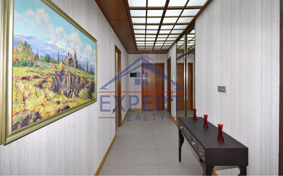 ԿԵՆՏՐՈՆ, ՀՅՈՒՍԻՍԱՅԻՆ ՊՈՂՈՏԱ, 3 ՍԵՆՅԱԿ