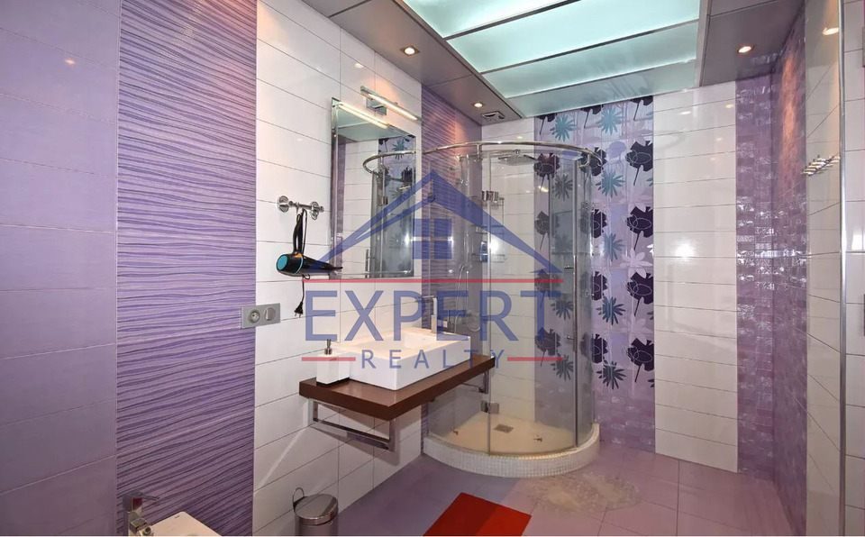 ԿԵՆՏՐՈՆ, ՀՅՈՒՍԻՍԱՅԻՆ ՊՈՂՈՏԱ, 3 ՍԵՆՅԱԿ